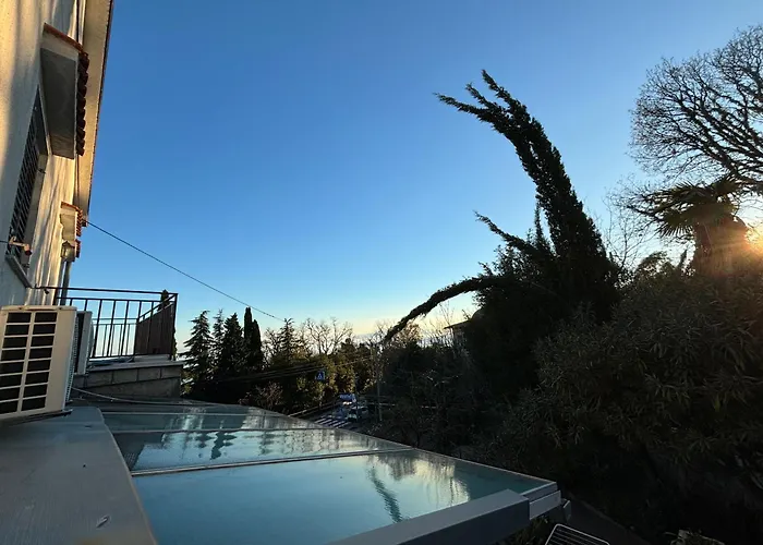 & Semic ゲストハウス オパティヤ