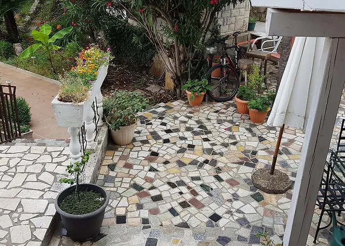 & Semic 3* オパティヤ